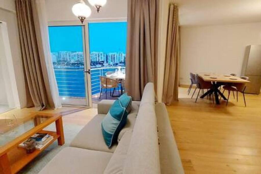 Stunning Beachfront Apartment In St Julians Sliema Esterno foto